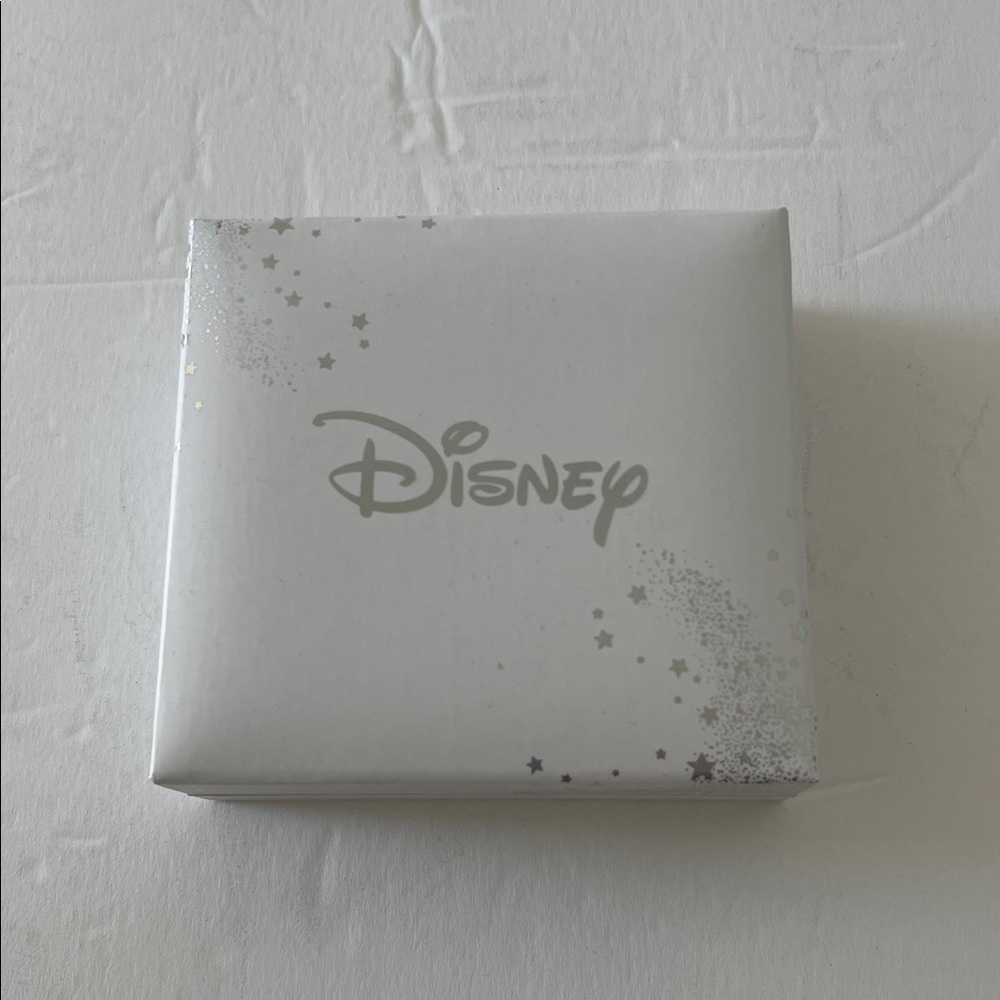 Disney Classics Jewelry | Winnie the Pooh Spring Bolo Bracelet - Picture 8 of 9